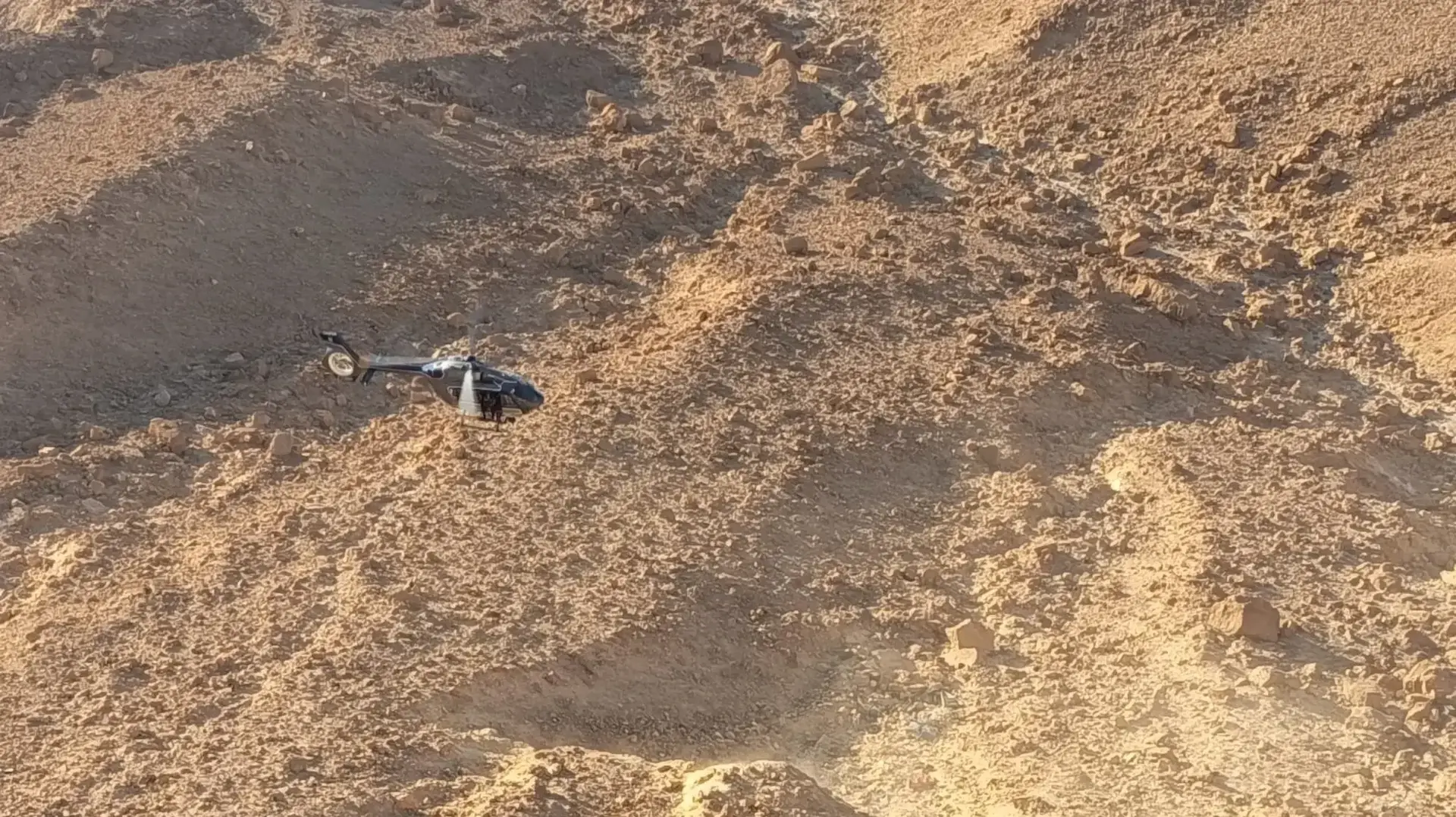 חילוץ הגופה ממכתש רמון