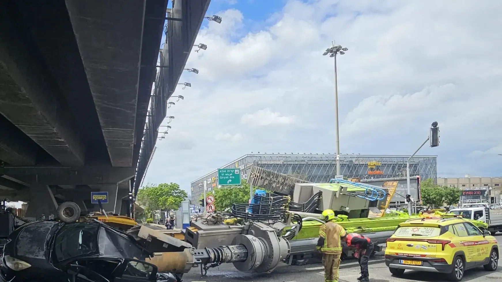 תאונת דרכים בין משאית לרכב פרטי, צומת קריית אתא, 5 במאי 2026