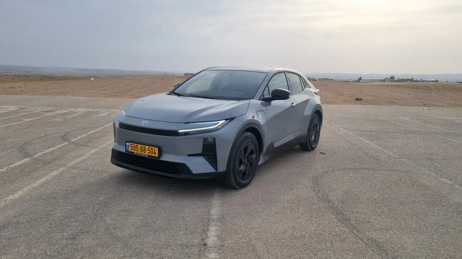טויוטה +C-HR טויוטה +C-HR