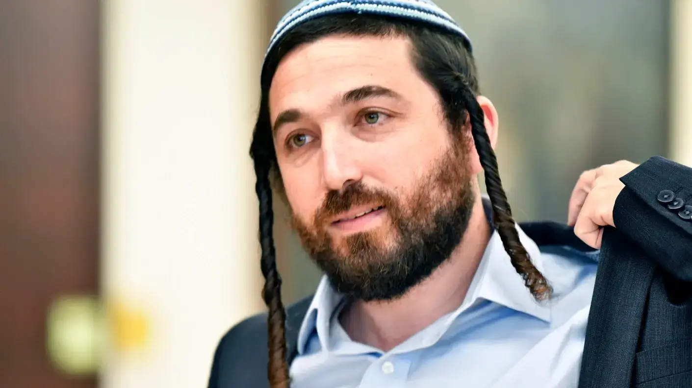 צבי סוכות, 11 במאי 2026