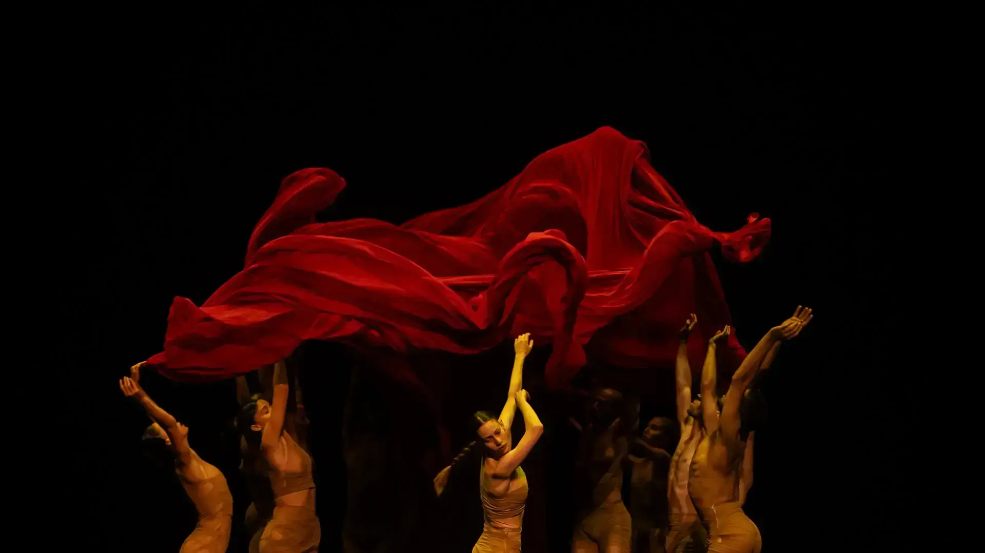 "BOLERO X" של שחר בנימיני, להקת הבית למחול ותזמורת המהפכה
