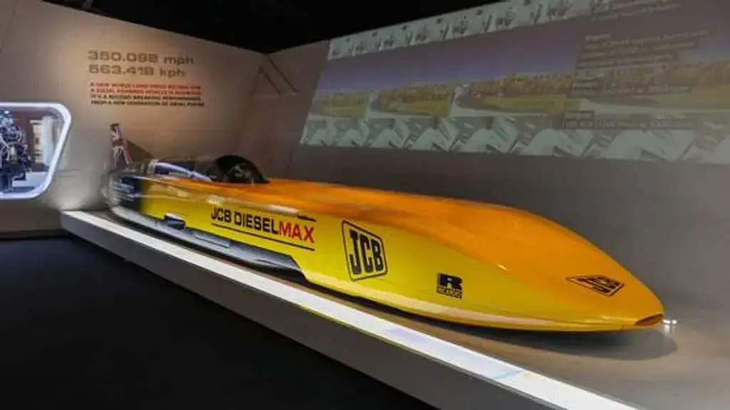 הרכב של חברת JCB ששבר את שיא המהירות למנוע דיזל ב 2006