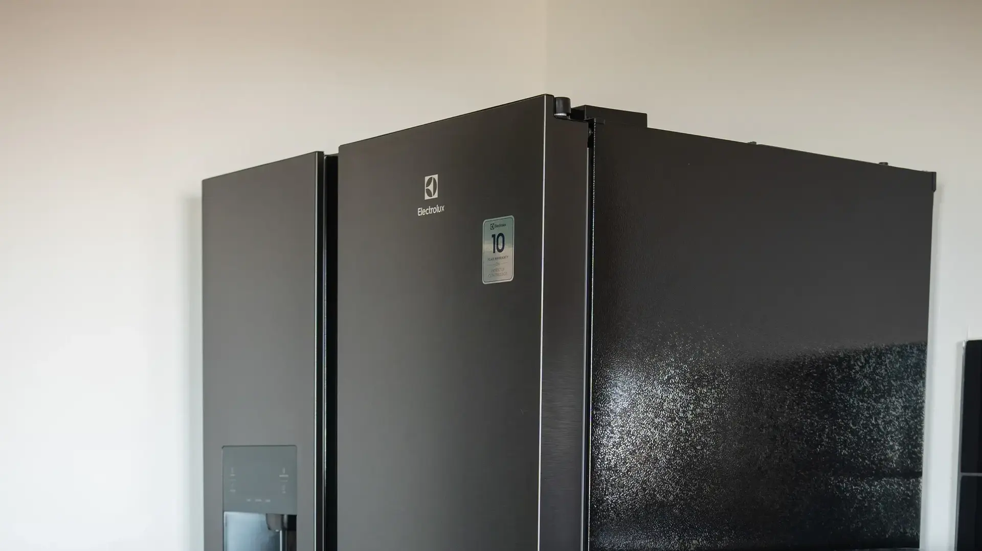 המקרר Electrolux ESE6670A-B