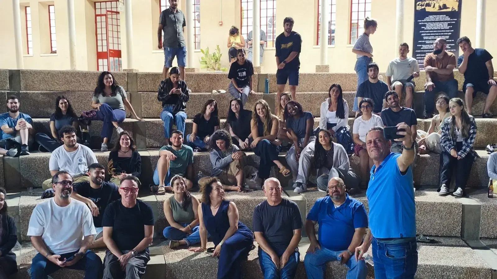 חברי נקודת מפנה ותוצרת הארץ בקרית שמונה