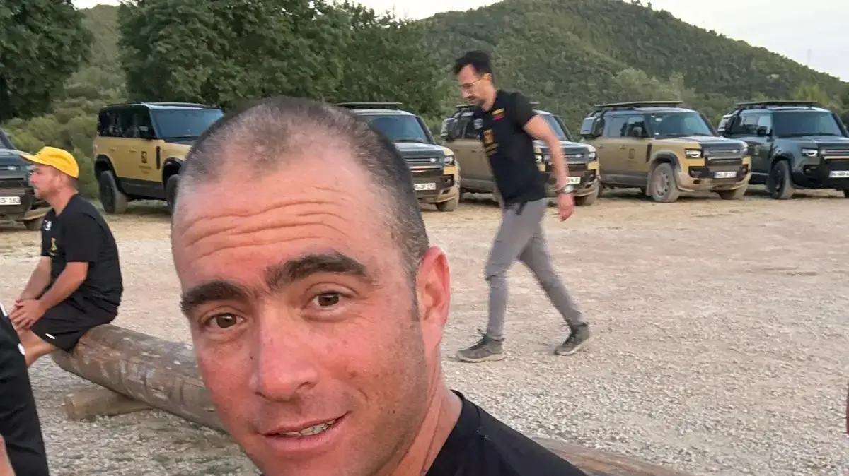 איתי הדר הירש מתמודד לדיפנדר טרופי