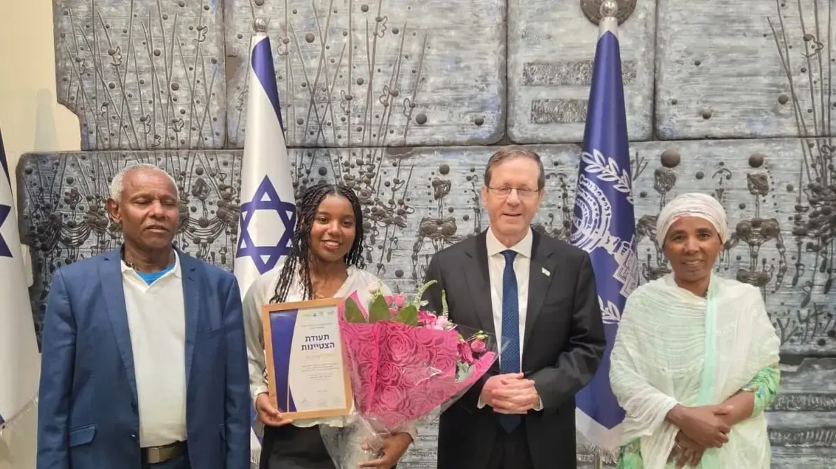 סלמלק מקונן נבחרה למצטיינת הנשיא