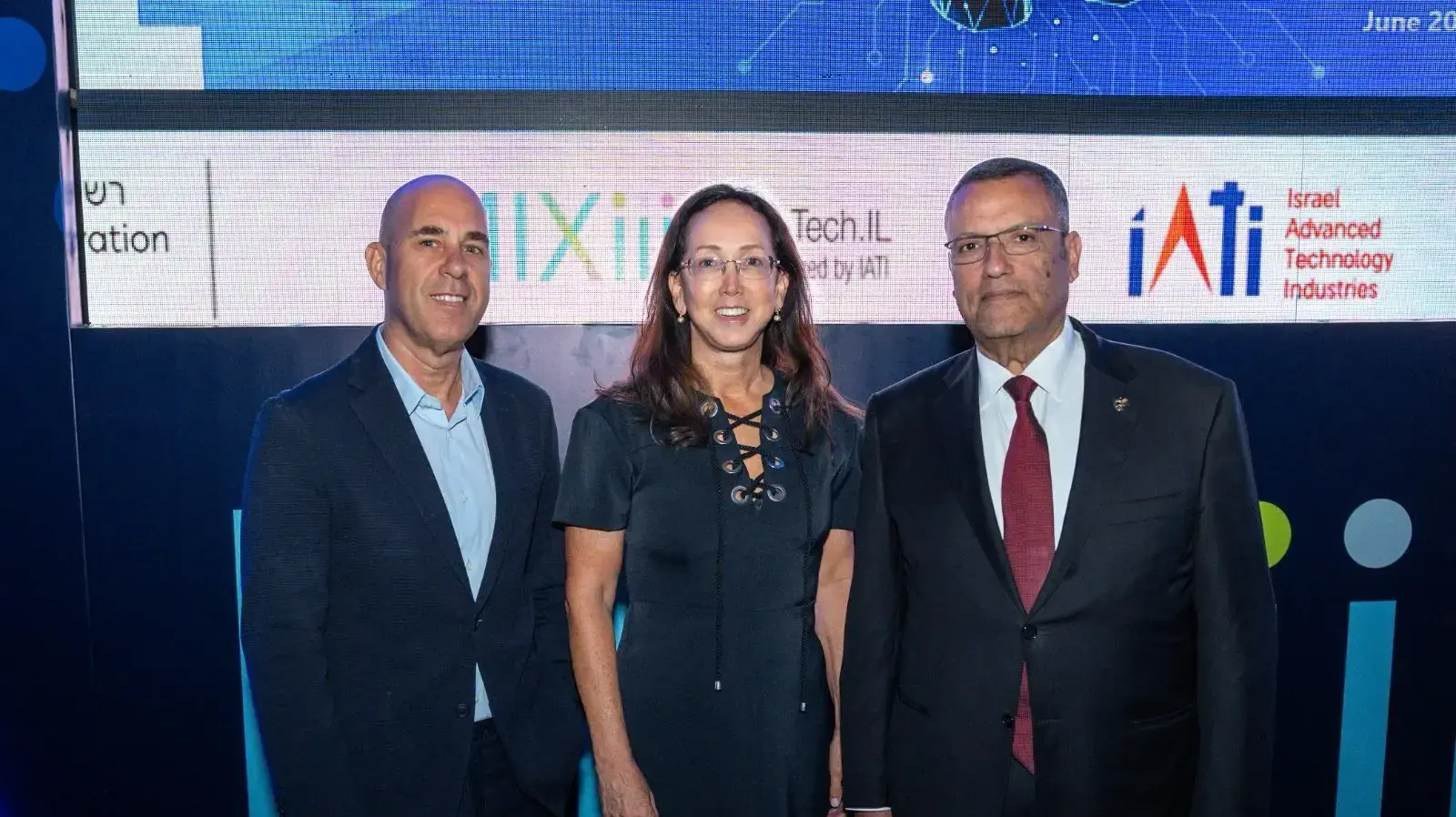 משה לאון ראש עיירית ירושלים, קרין מאיר רובינשטין ומרק סבג חברת הנהלת טבע העולמית