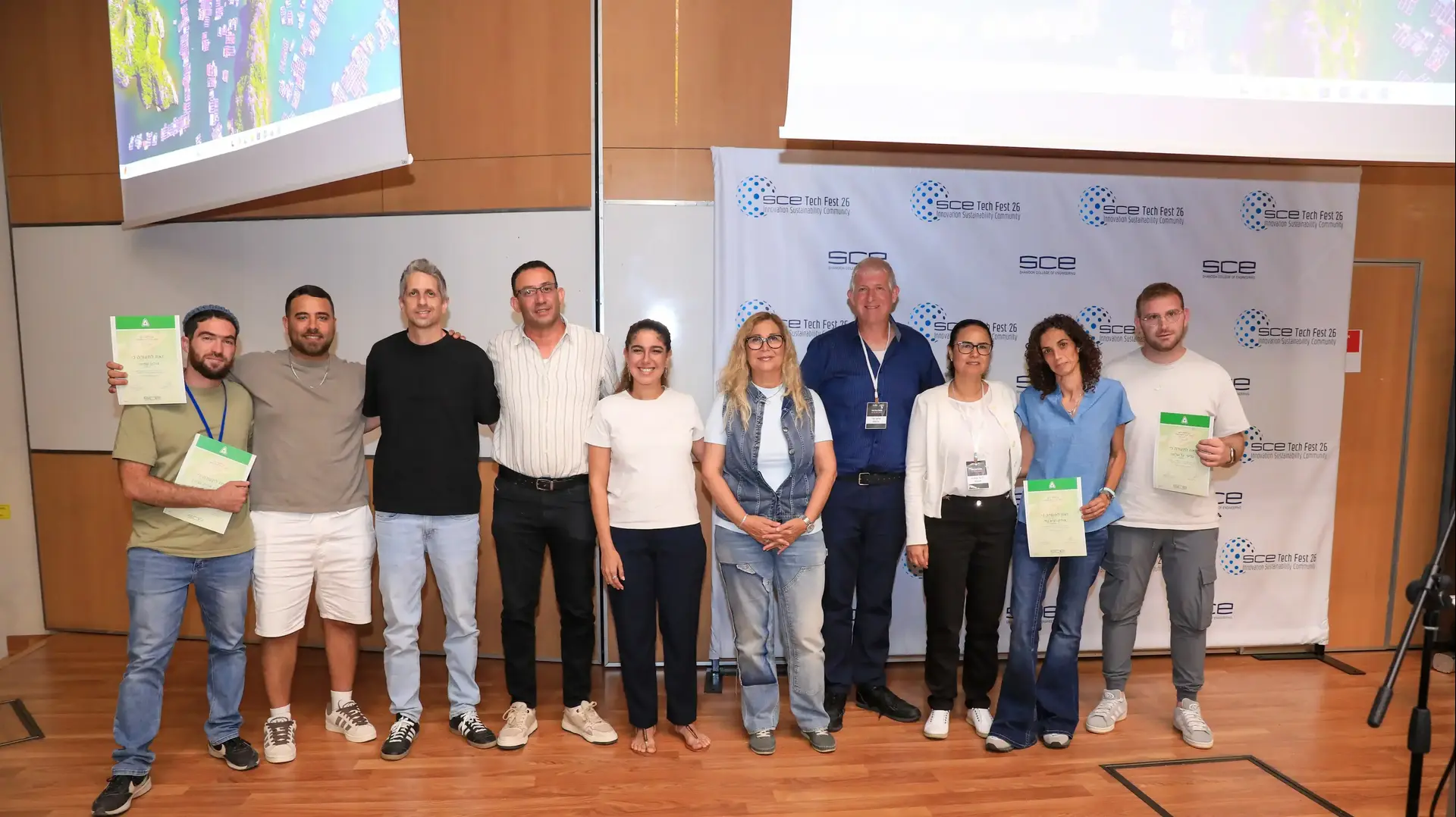חברת 'אדמה' העניקה מלגות לסטודנטים מצטיינים מהנדסה כימית ב-SCE ששירתו במילואים