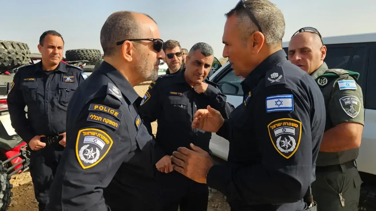 המפכ"ל דני לוי ומפקד מחוז דרום חיים בובליל