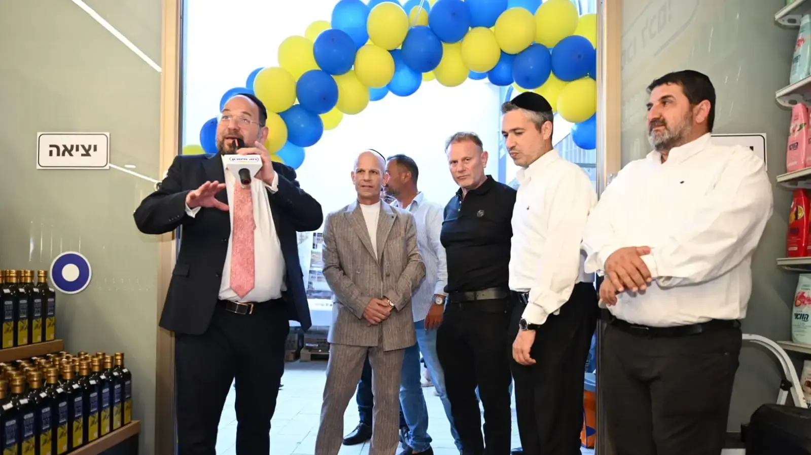 קבוצת ספיר מרחיבה את פעילותה עם 10 סניפים חדשים של "נטו חיסכון" ו"סופר ספיר" קבוצת ספיר מרחיבה את פעילותה עם 10 סניפים חדשים של "נטו חיסכון" ו"סופר ספיר"