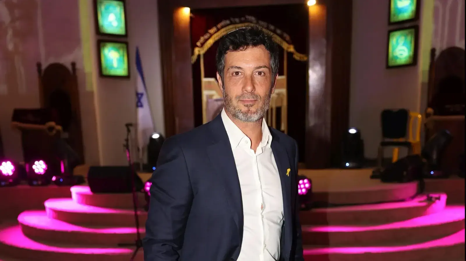 רון שחר