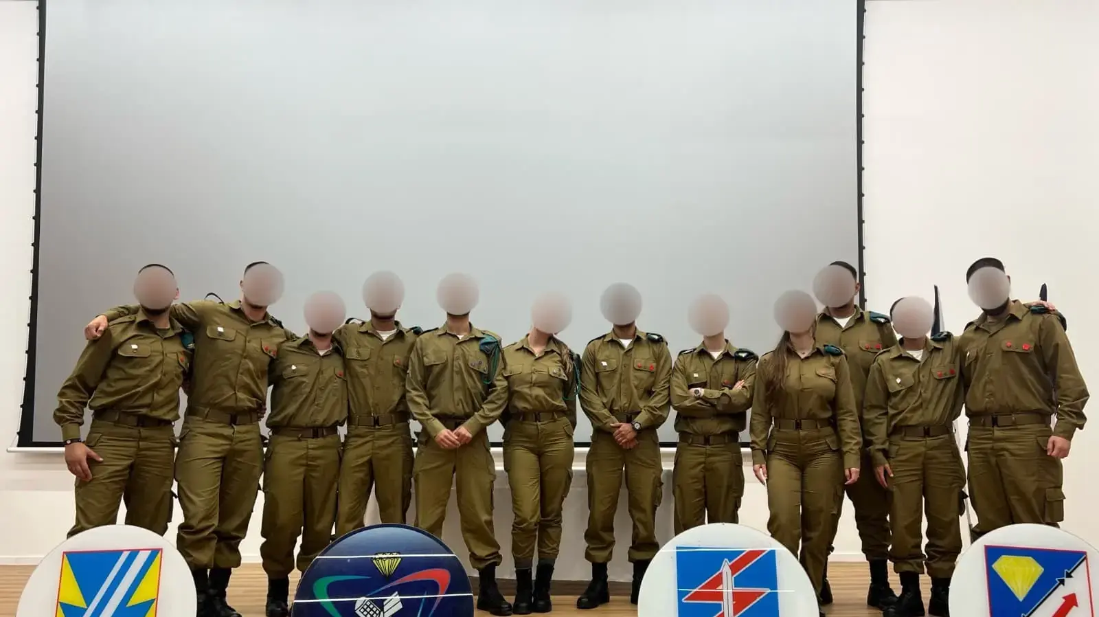 בוגרי קורס הטכנאים הראשון שמתחיל ומסתיים בקריית התקשוב החדשה בבאר שבע