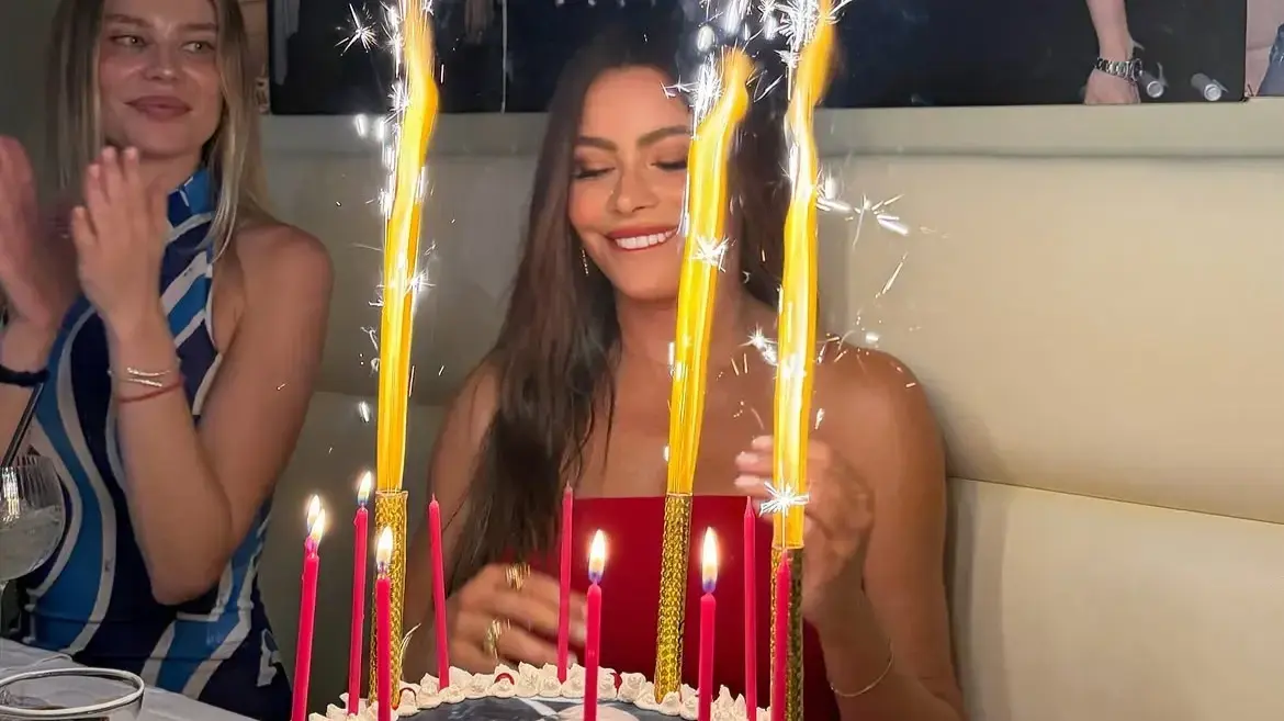 סופיה ורגרה חוגגת יום הולדת 54 באיטליה. יולי 2026