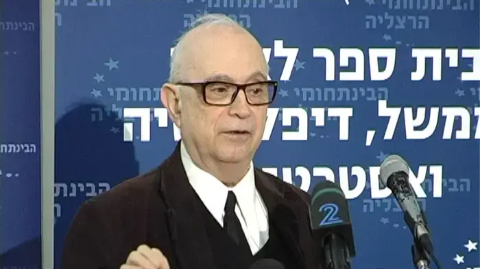 התבטאות ראשונה של חבר ועדת וינוגרד פרופ' יחזקאל דרור מאז פרסום הדו"ח