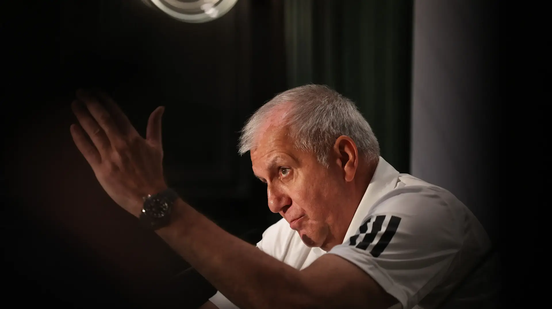 מאמן פנאתינייקוס ז'ליקו אוברדוביץ' מאמן פנאתינייקוס ז'ליקו אוברדוביץ'