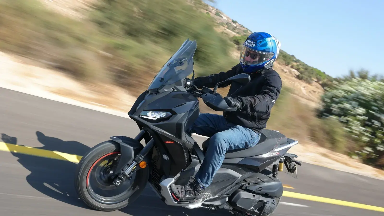 אפריליה 400 SR GT