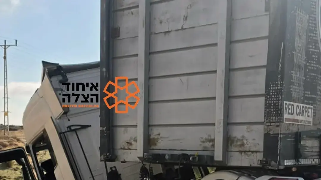 תאונה - משאית התדרדרה