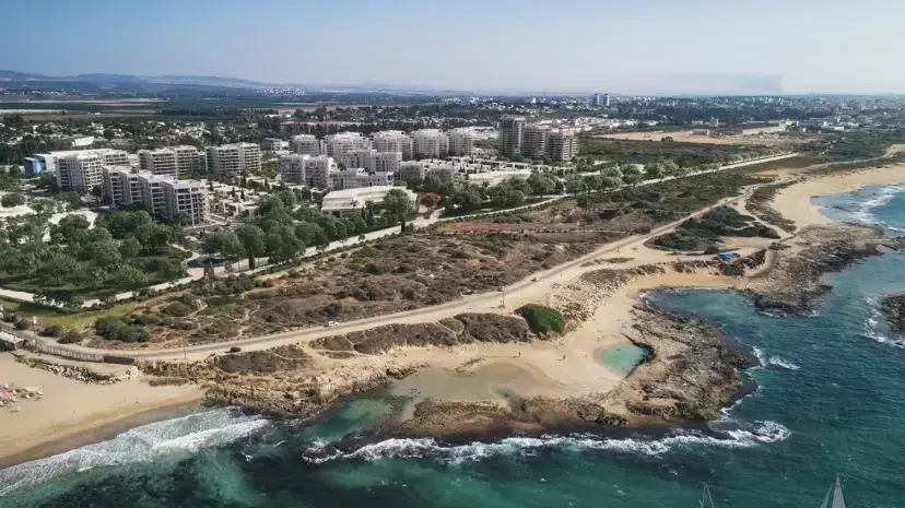שכונה חדשה ליד חוף אכזיב