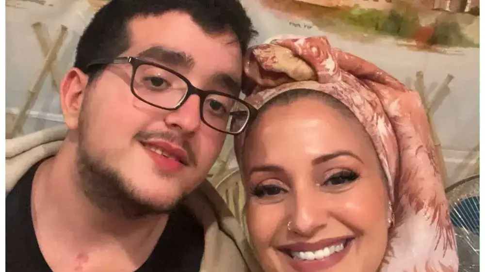 יוסף ואמו נורית כיום
