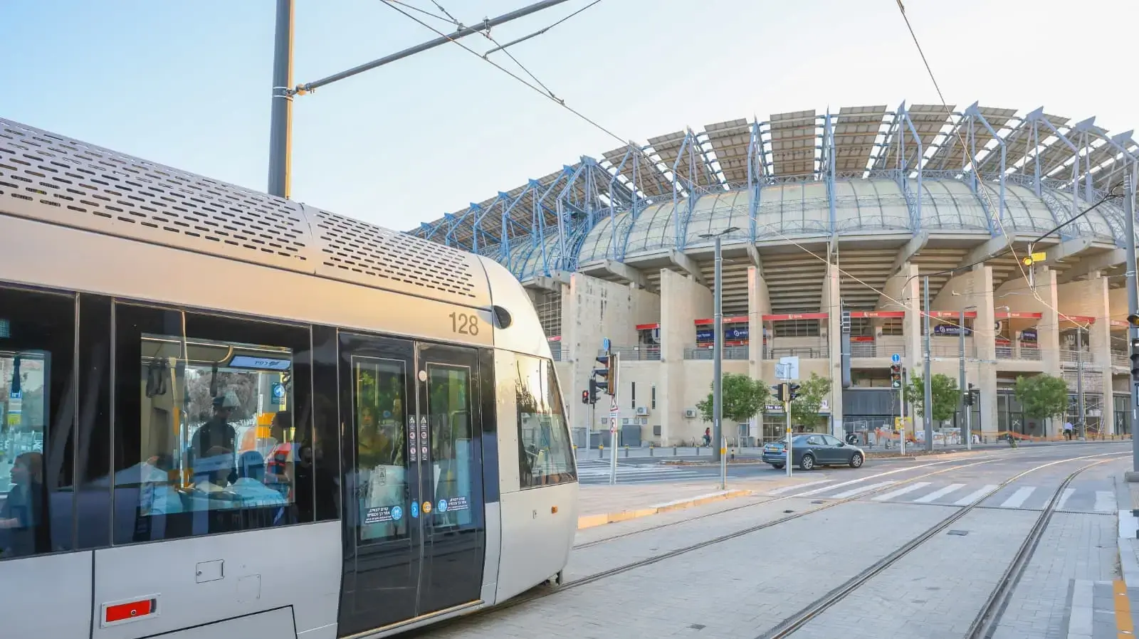 אצטדיון טדי בירושלים, הרכבת הקלה