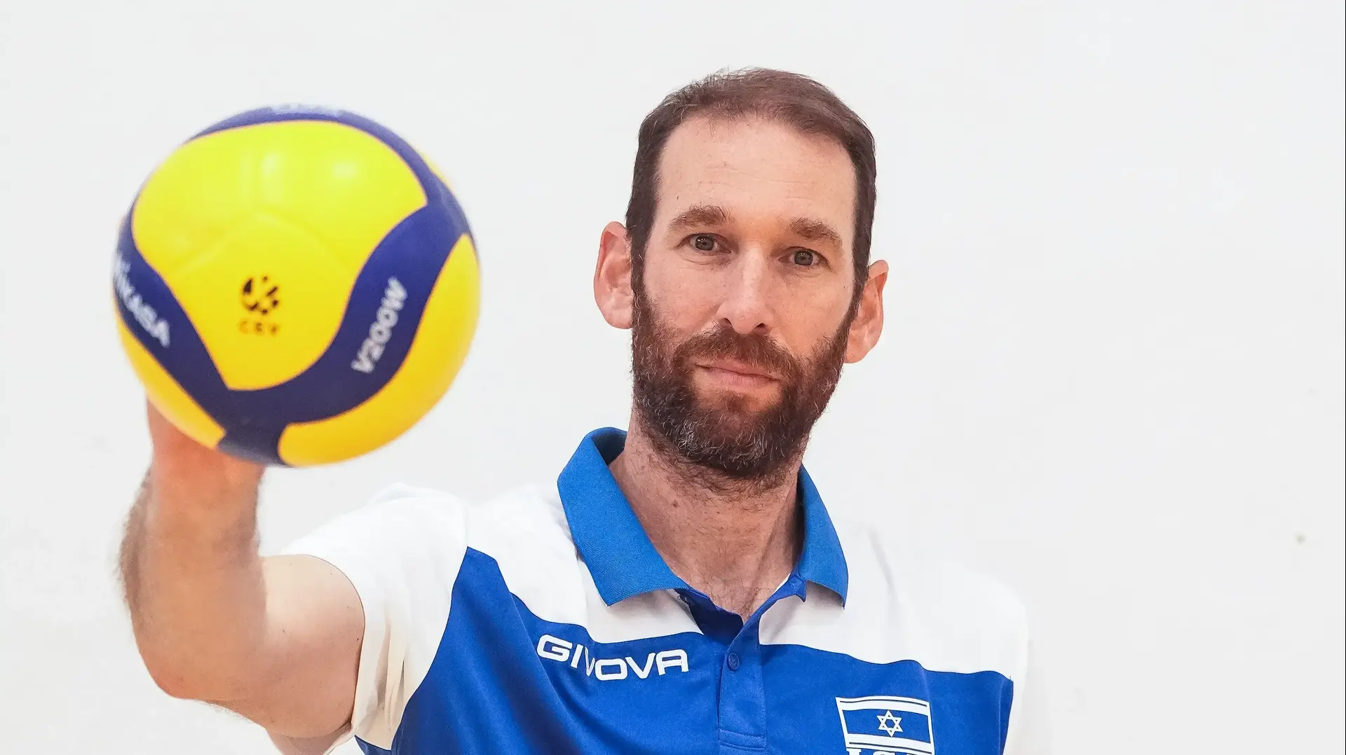 מאמן נבחרת הכדורעף איתמר שטיין