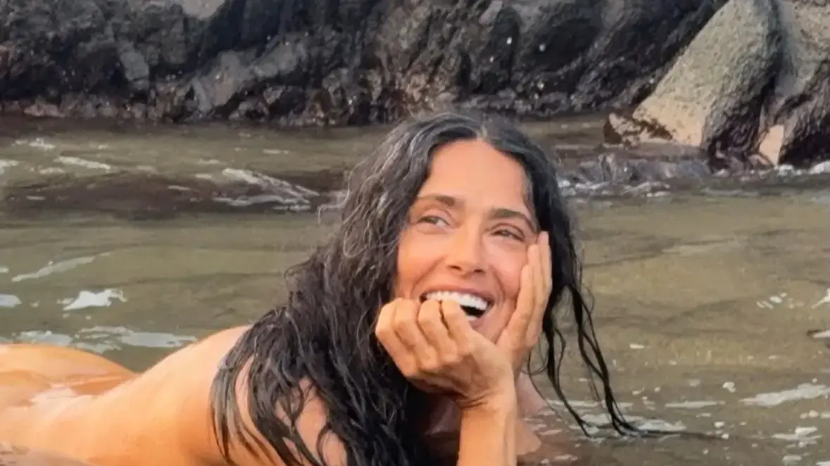 סלמה הייק חוגגת 60