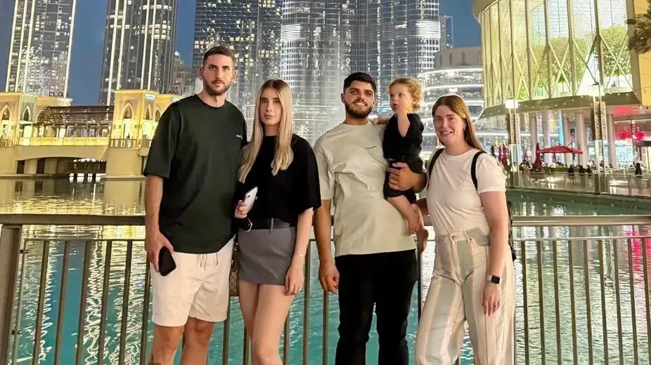עו"ד אורי גולוב ורעייתו קארין בדובאי
