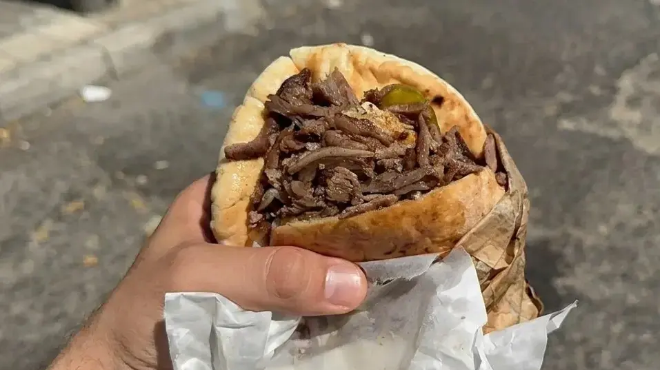 כמות יפה של בשר בכל מנה. שווארמה חברים