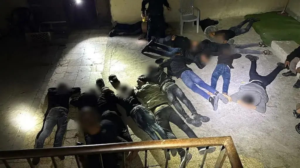 פשיטה מבצעית של כוחות המחוז הדרומי על מתחמי משפחות מסוכסכות