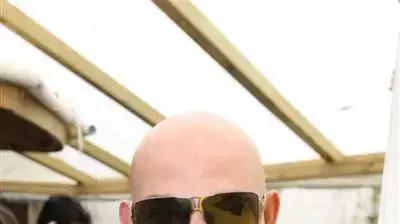 המעצב יוסף פרץ