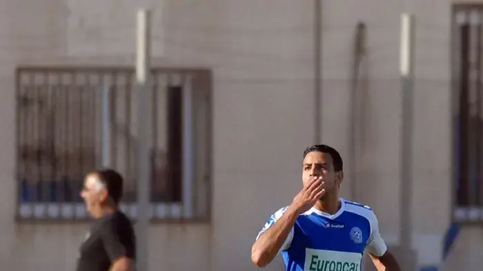 רוביל סרסור שחקן מכבי פתח תקווה חוגג כיבוש שער