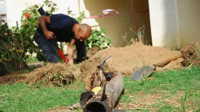 רקטה שנפלה בשכונת מגורים בדרום אשקלון