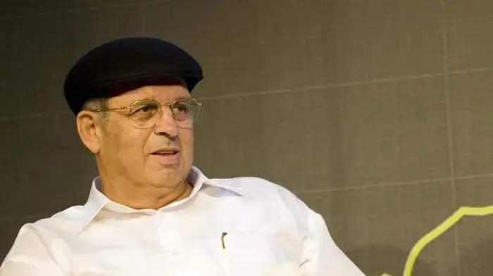 אברהם קוזניצקי  יו"ר דירקטוריון ומנכ"ל מנרב אחזקות בע"מ