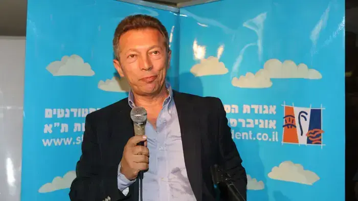ארקדי גאידמק בשיחה עם סטודנטים באוניברסיטת ת"א