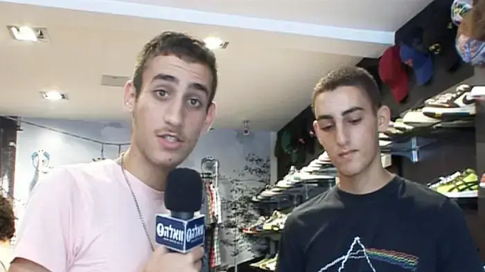 סאמי זיבק בחנות Jiffa
