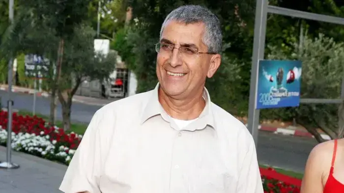 מנשה סמירה