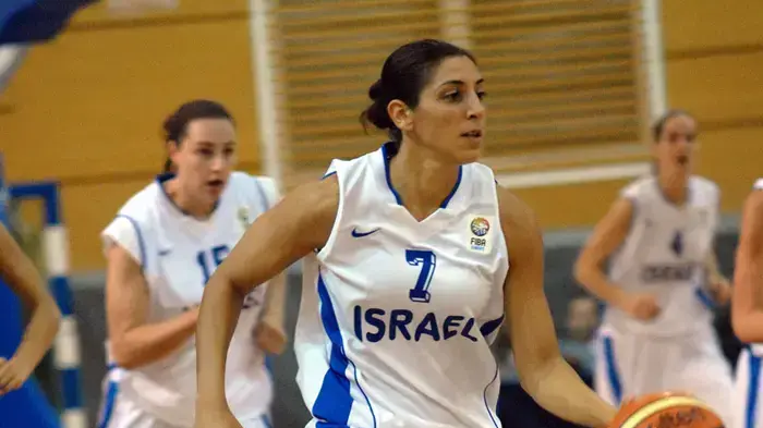 לירון כהן שחקנית נבחרת ישראל כדורסל נשים מול ליטא לירון כהן שחקנית נבחרת ישראל כדורסל נשים מול ליטא