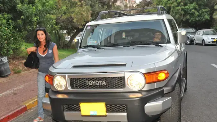 פפראצי ציון ברוך עם חן בראונשטיין