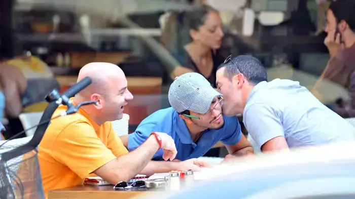 פפראצי עידן קפון משה דן והמפיק גילי גולן