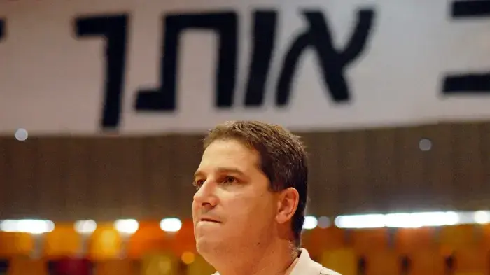 אבי אשכנזי מאמן מכבי חיפה