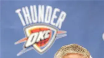 דייויד שטרן קומישינר ה-NBA במסיבת עיתונאים במשחק הראשון של אוקלהומה סיטי ת'אנדר