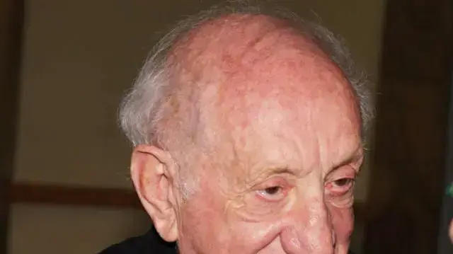 יעקב אגמון