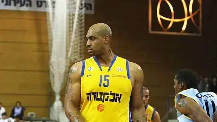 שחקן מכבי תל אביב מרכוס פייזר