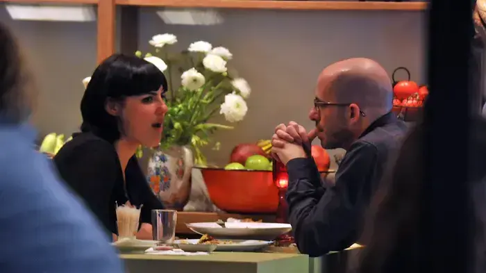 פפראצי שפרה קורנפלד ומולי שגב