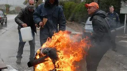 קריסת המפעלים