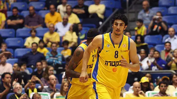 שחקן מכבי תל אביב ליאור אליהו שחקן מכבי תל אביב ליאור אליהו