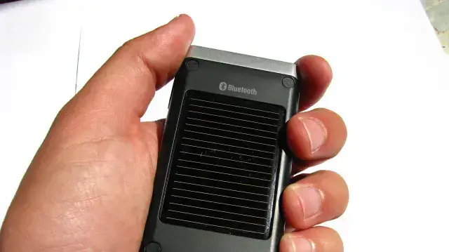 דיבורית BlueTooth סולארית לרכב של LG דגם HFB-500