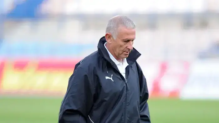 מאמן הפועל פתח תקוה זאב זלצר