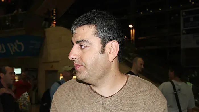 אלי רבי מאמן נבחרת הנשים בכדורסל