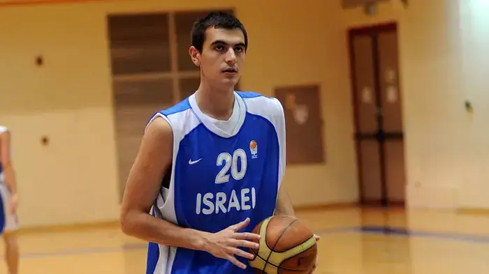 אנטון שוטבין שחקן נבחרת העתודה של ישראל